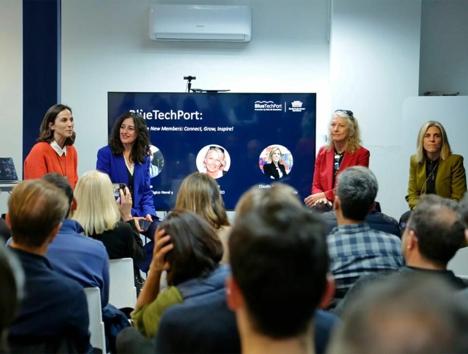 Imagen de Noelia Ortega, CEO del Centro Tecnológico Naval y del Mar durante la inauguración de sus nuevas oficinas en Barcelona.